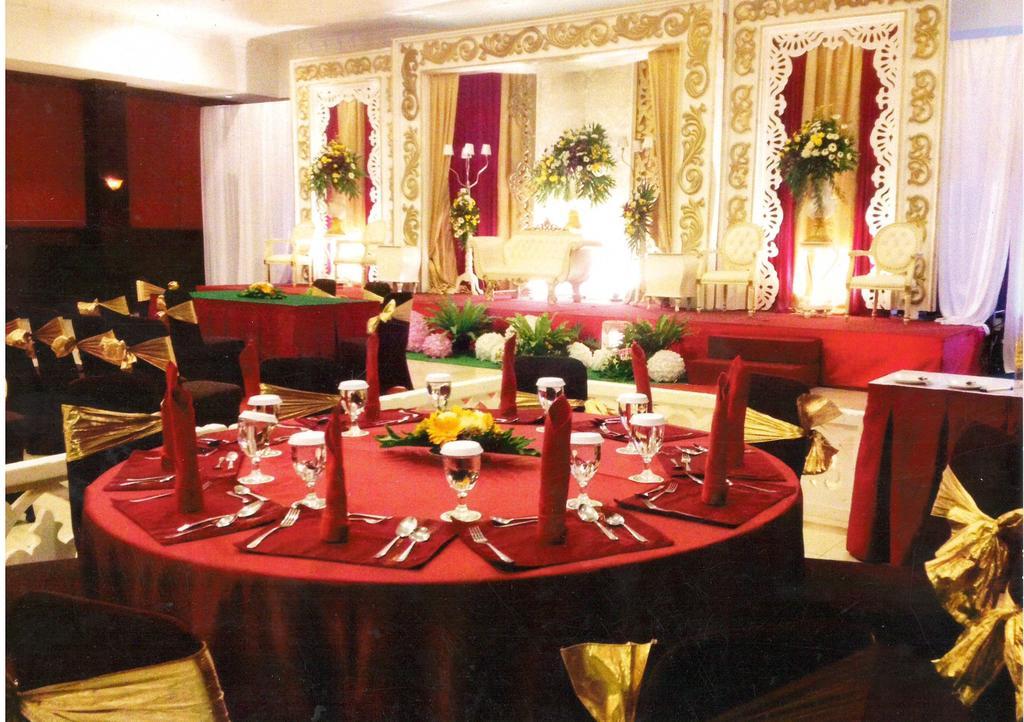 Hotel Bali World 3*